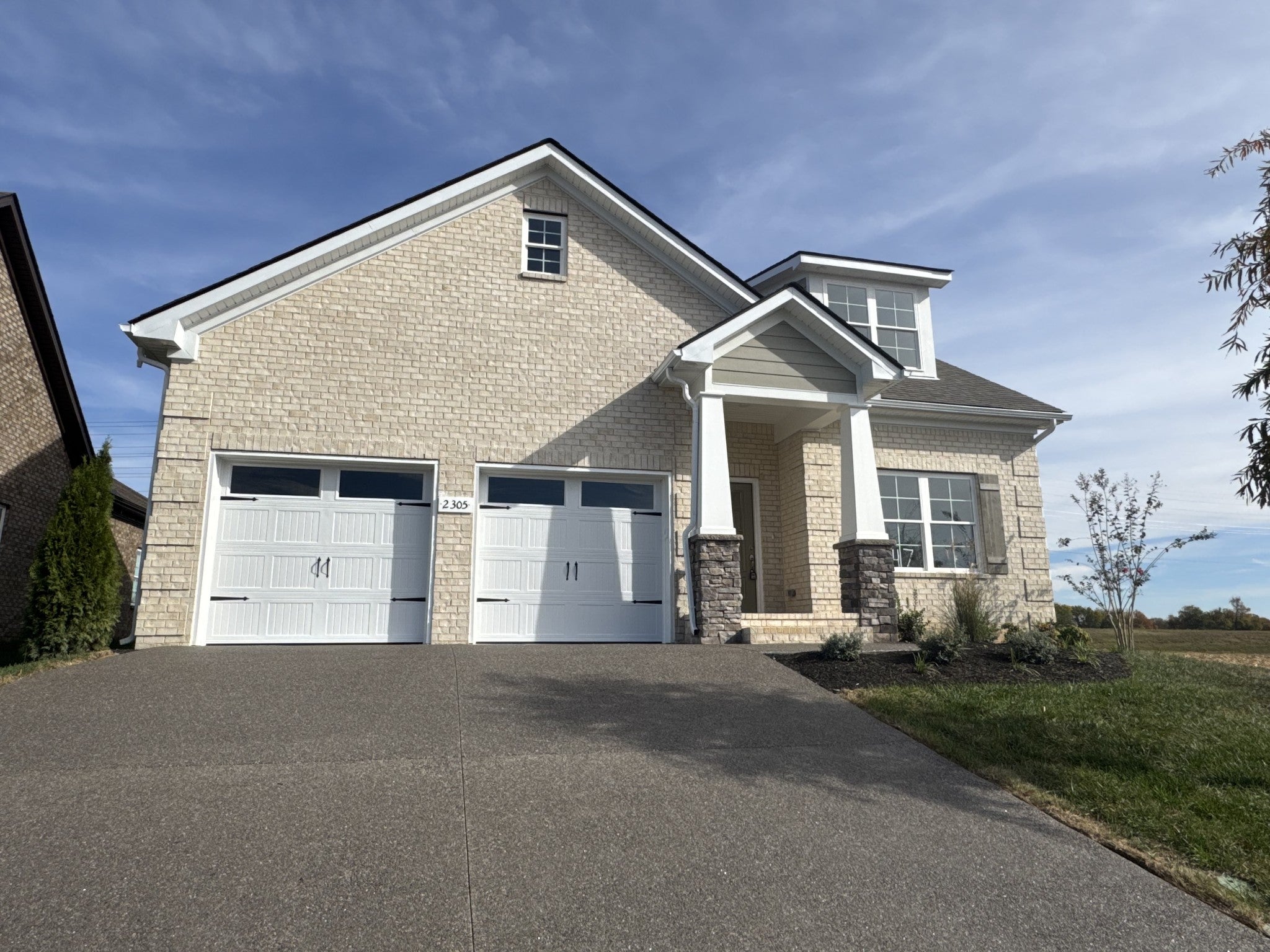 2305 Rockweather Dr