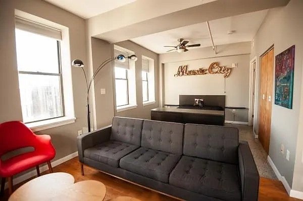 1-bed condo for sale in Nashville, TN 37203, 700 Church St 902 700 Church St 902, Nashville TN 37203 1-bed condo, photo 5 of 12