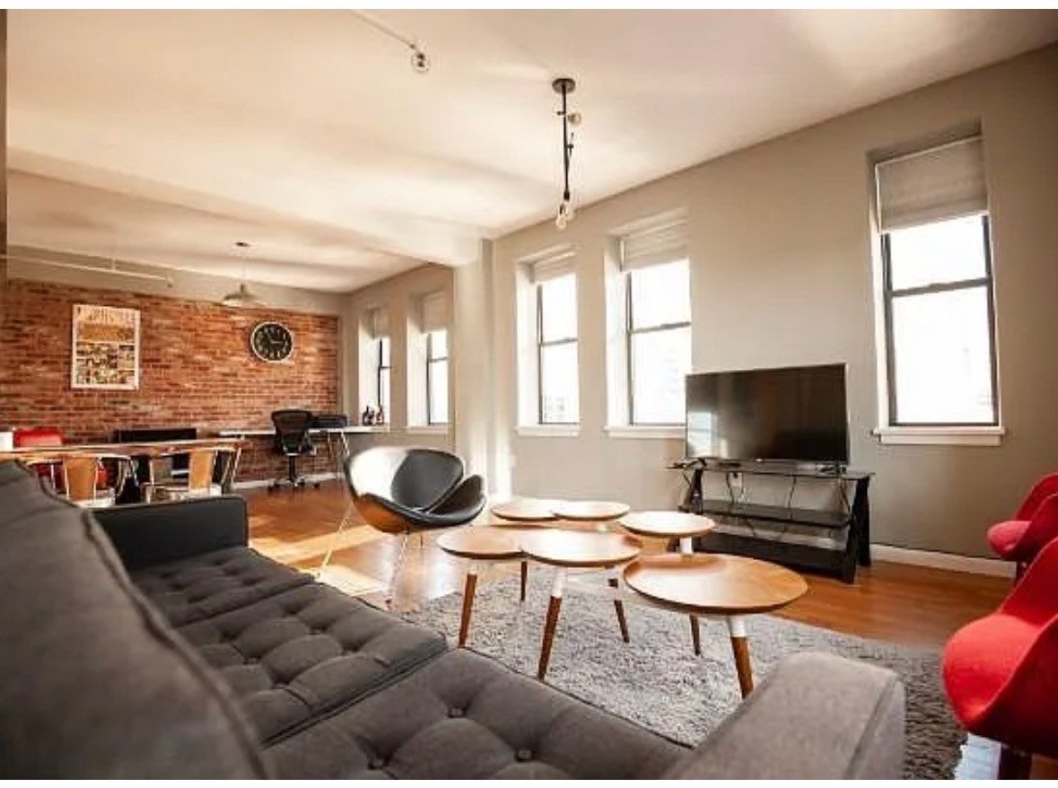 1-bed condo for sale in Nashville, TN 37203, 700 Church St 902 700 Church St 902, Nashville TN 37203 1-bed condo, photo 2 of 12