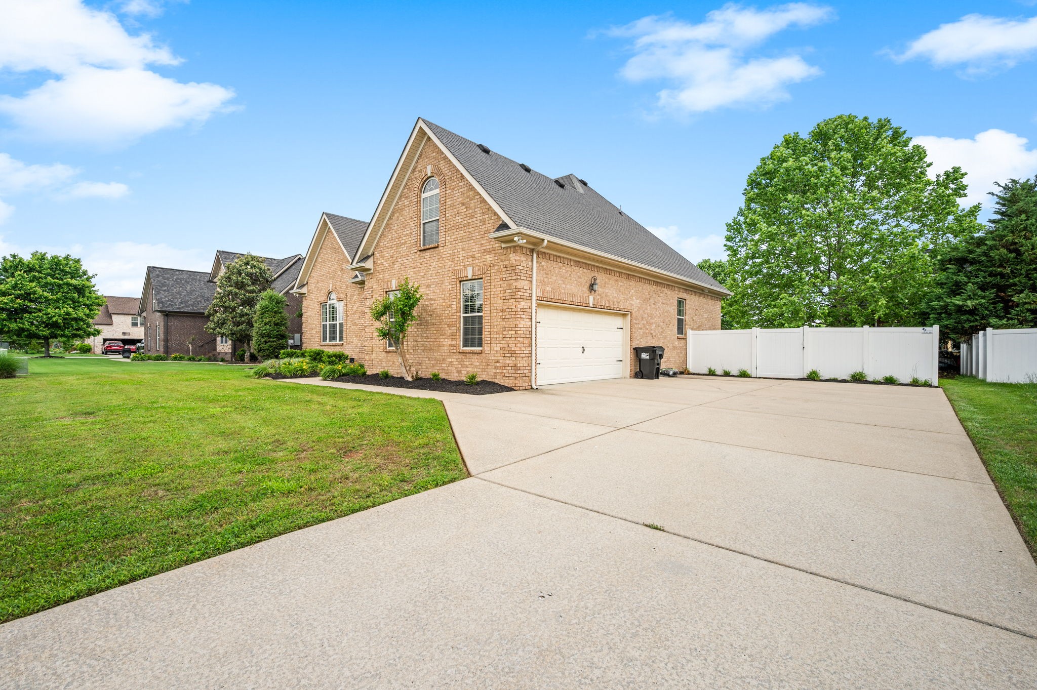 3358 Shady Forest Dr