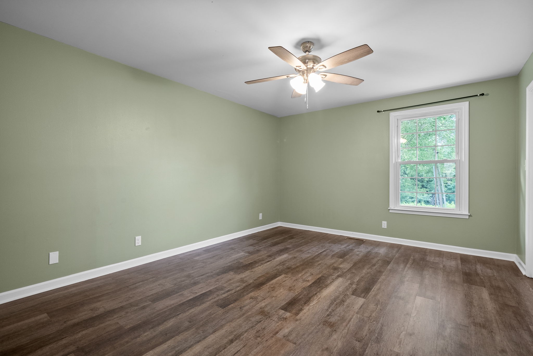 Clarksville, Tennessee 37043, United States, 3 Bedrooms Bedrooms, ,3 BathroomsBathrooms,Residential,Active,186957