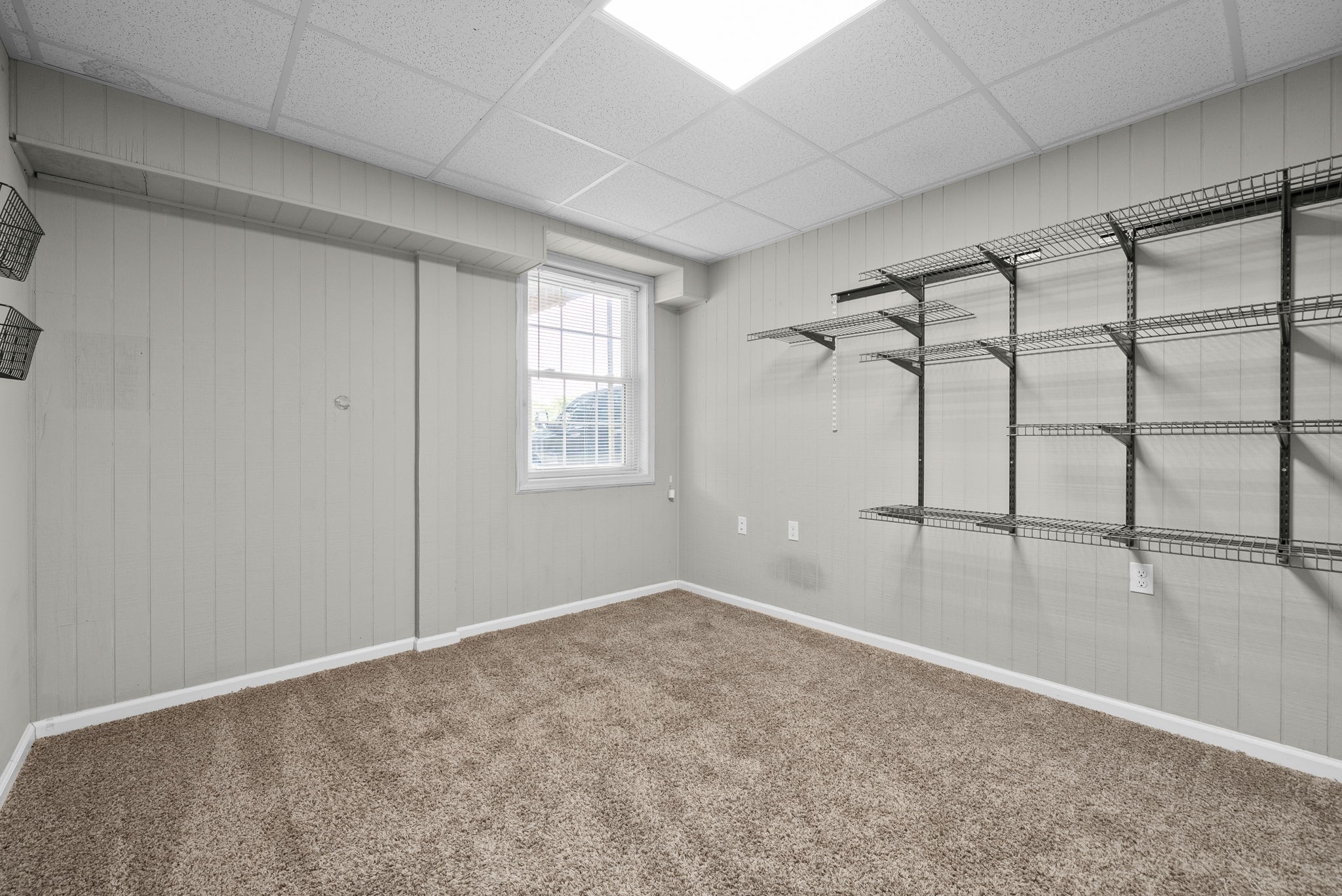 Clarksville, Tennessee 37043, United States, 3 Bedrooms Bedrooms, ,3 BathroomsBathrooms,Residential,Active,186957