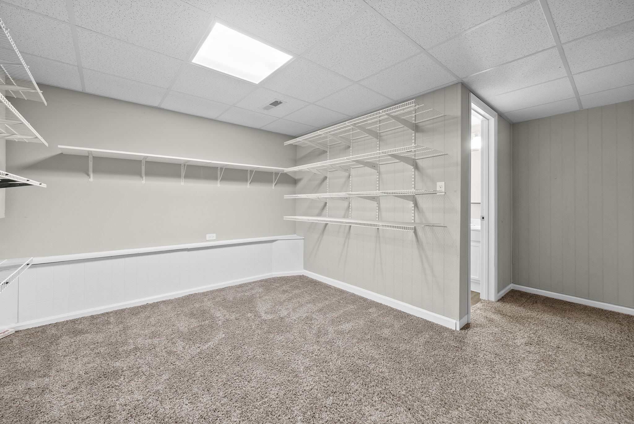 Clarksville, Tennessee 37043, United States, 3 Bedrooms Bedrooms, ,3 BathroomsBathrooms,Residential,Active,186957