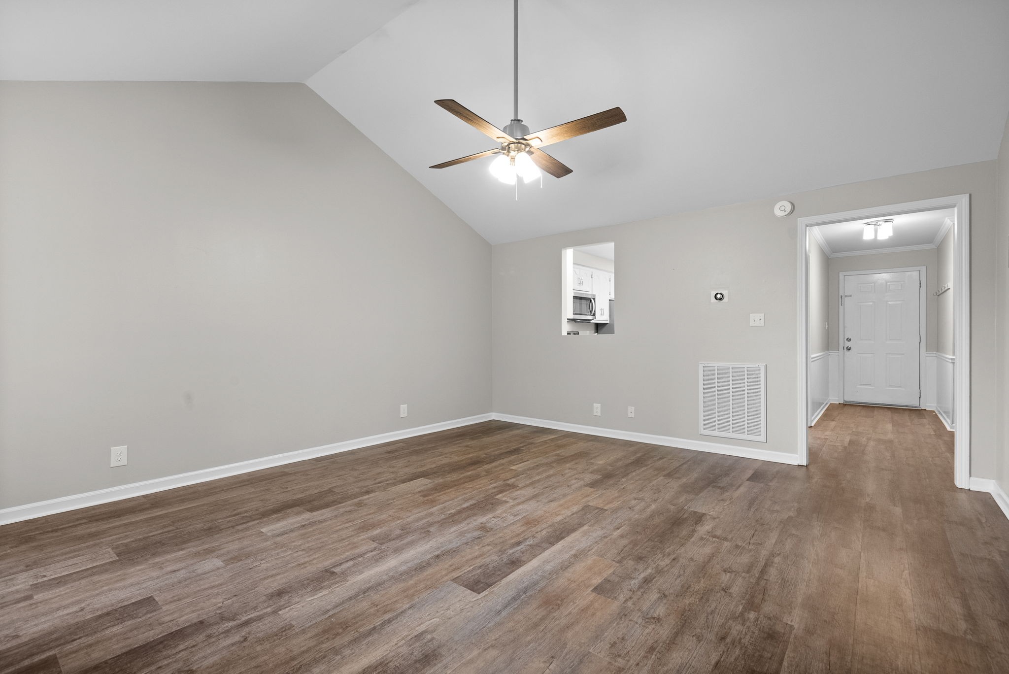 Clarksville, Tennessee 37043, United States, 3 Bedrooms Bedrooms, ,3 BathroomsBathrooms,Residential,Active,186957