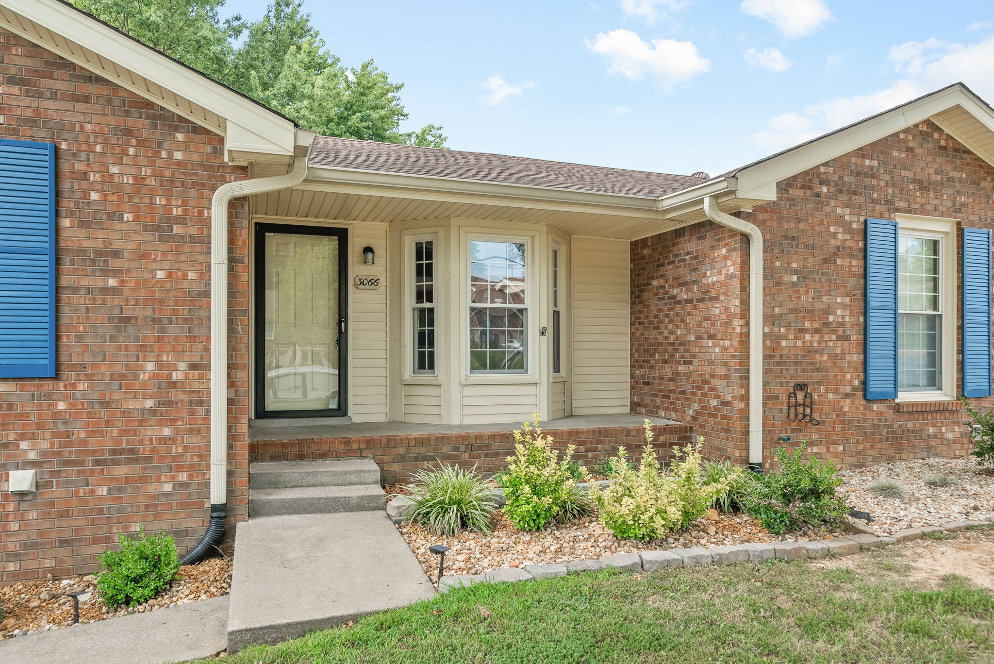 3066 Woody Ln