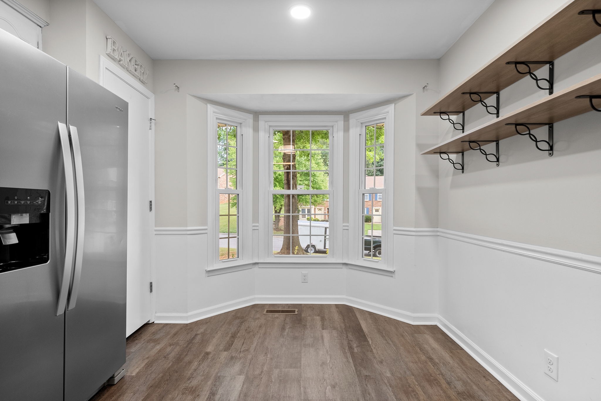 Clarksville, Tennessee 37043, United States, 3 Bedrooms Bedrooms, ,3 BathroomsBathrooms,Residential,Active,186957