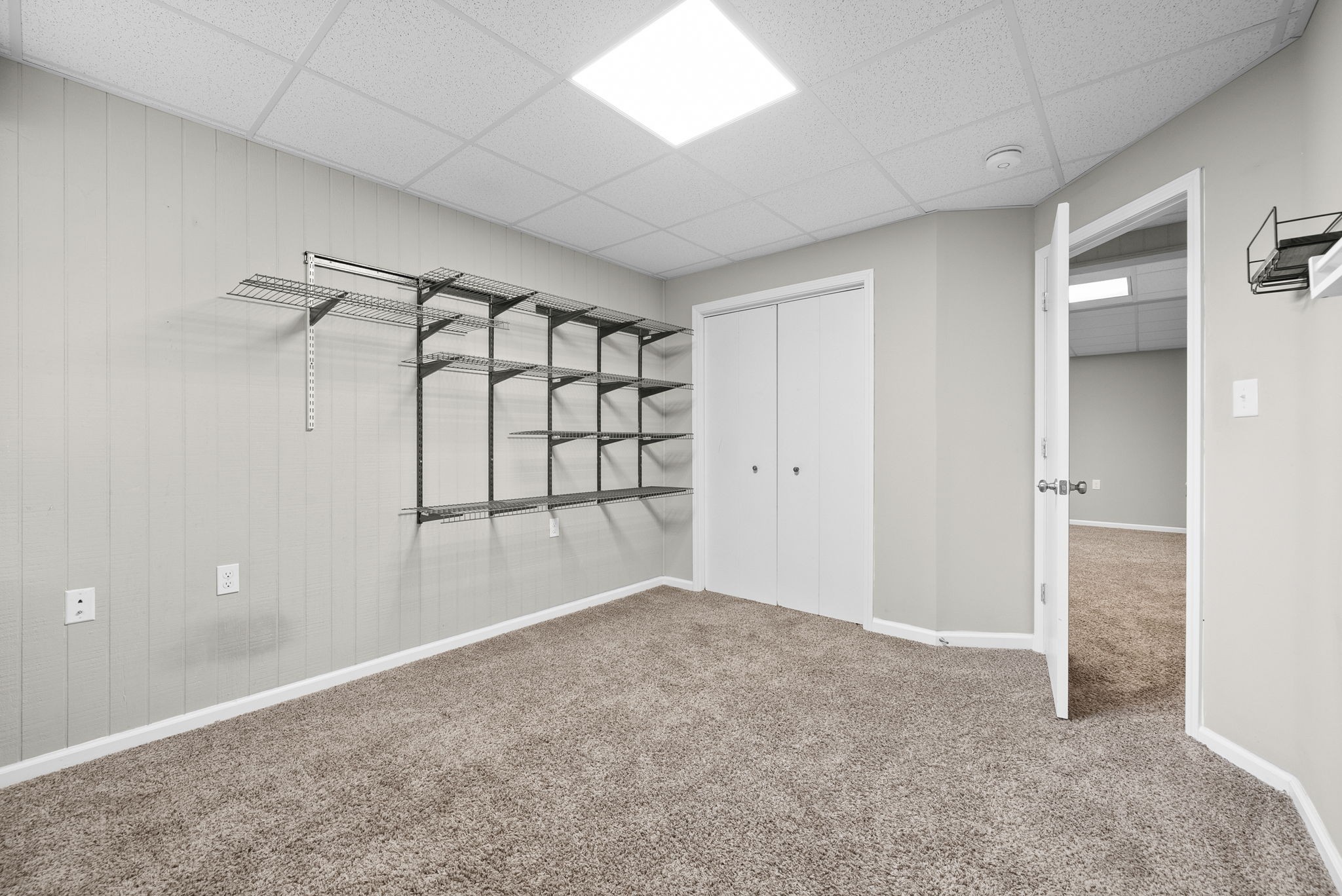 Clarksville, Tennessee 37043, United States, 3 Bedrooms Bedrooms, ,3 BathroomsBathrooms,Residential,Active,186957