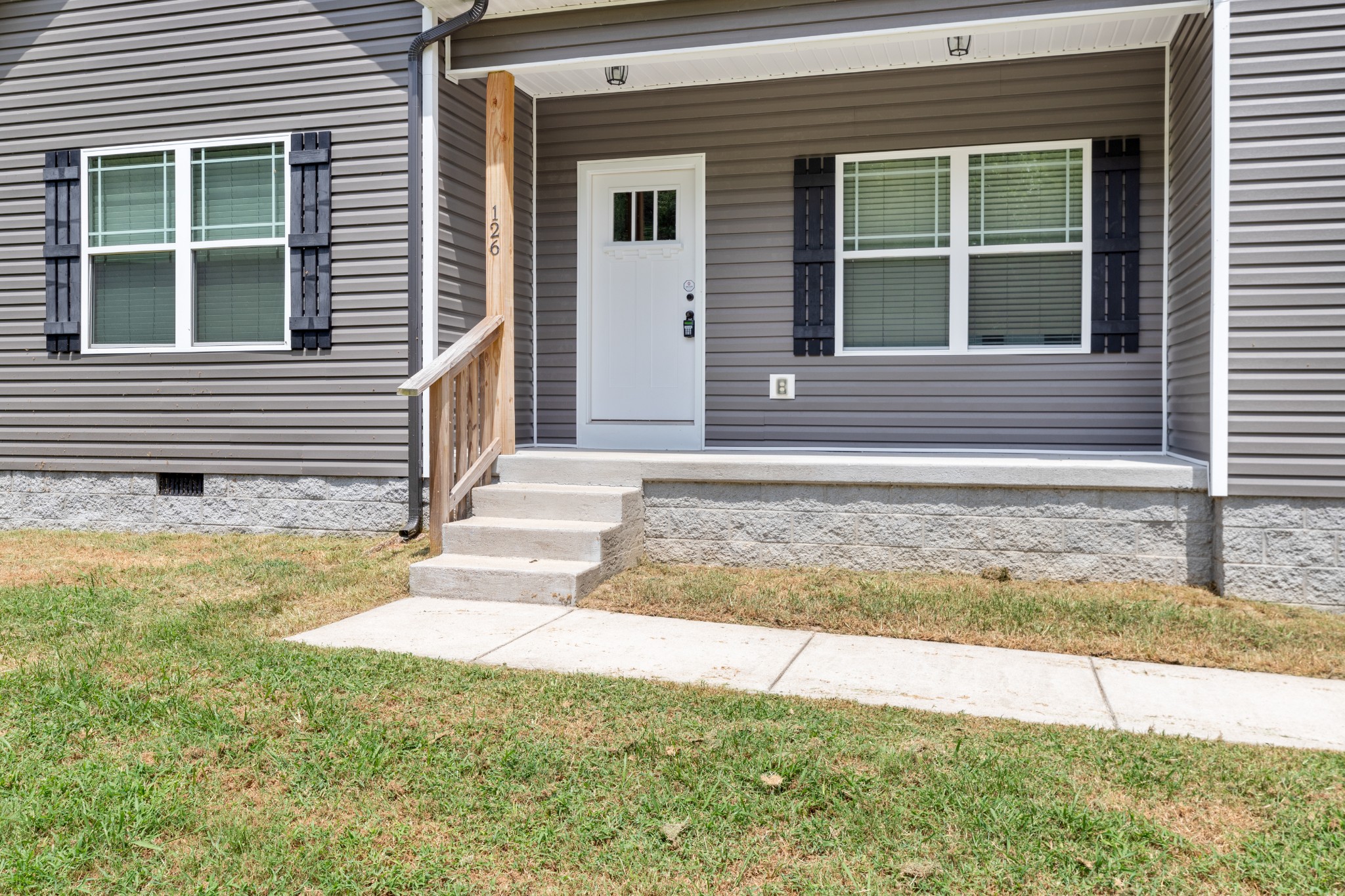 126 Old Pond Ln
