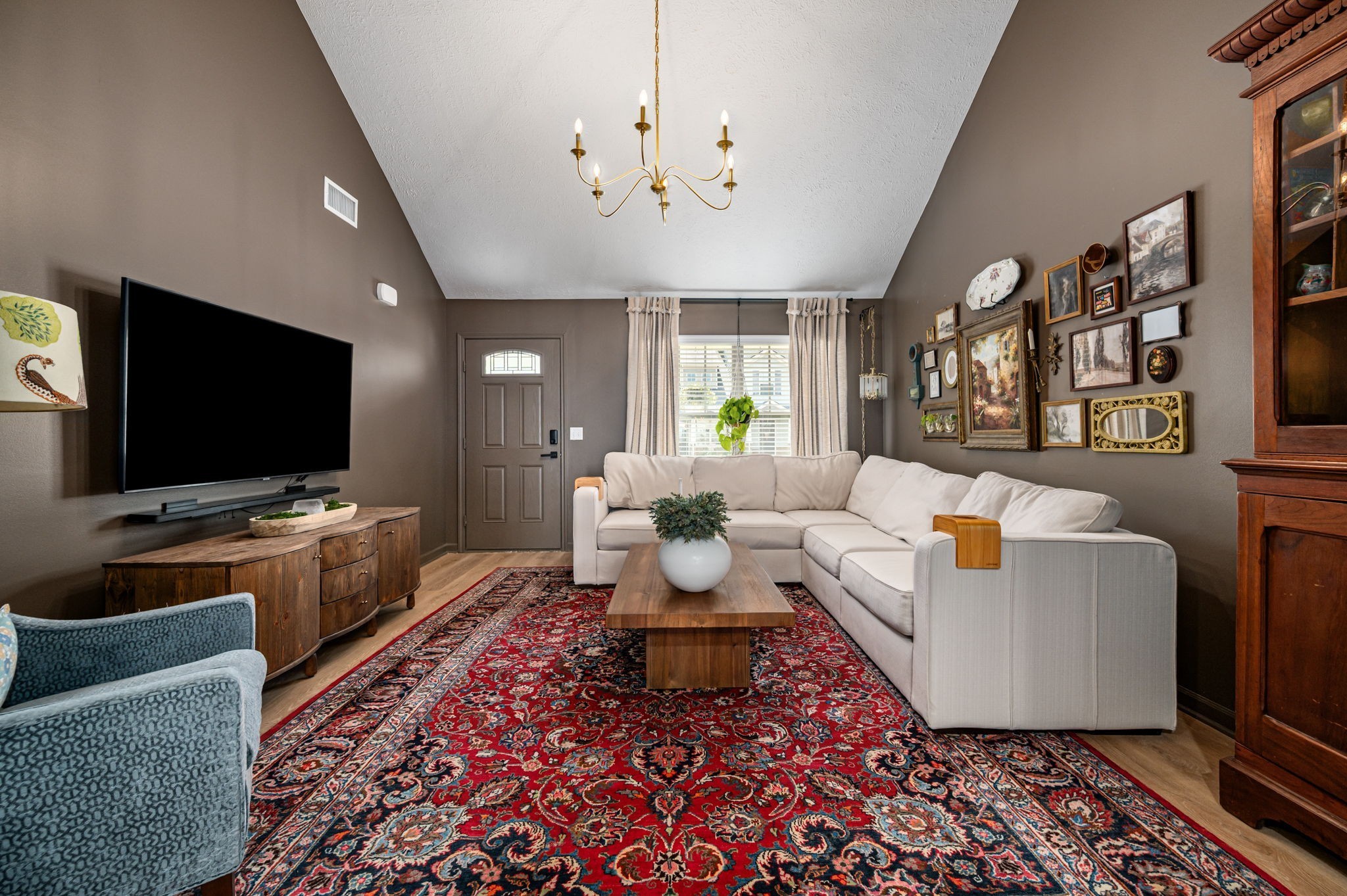 4134 Sunday Silence Way