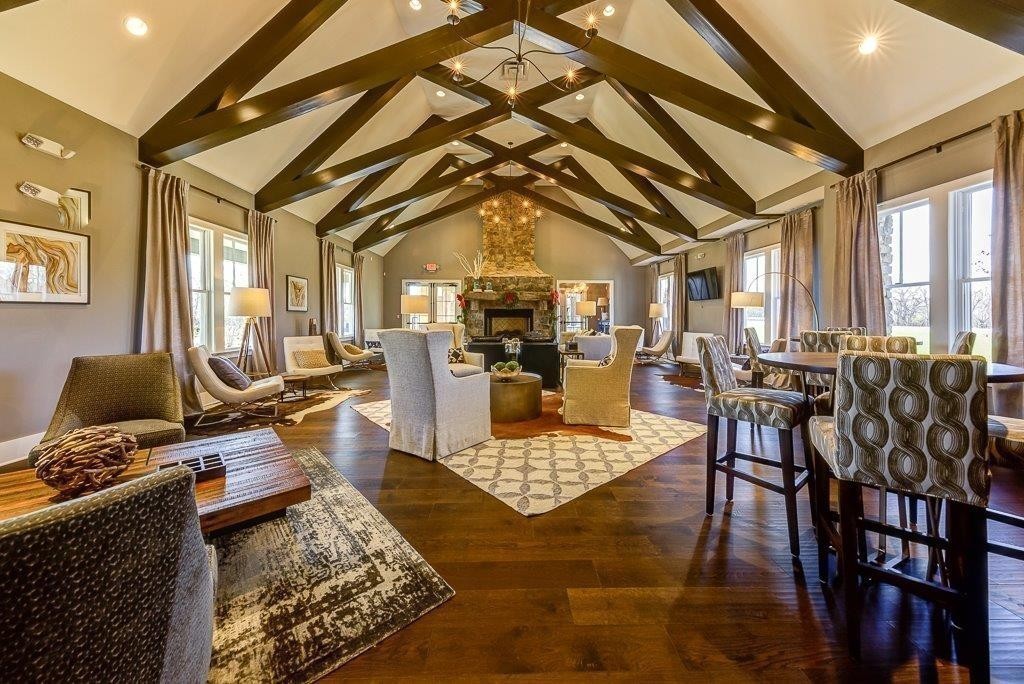 817 Saint Claire Avenue