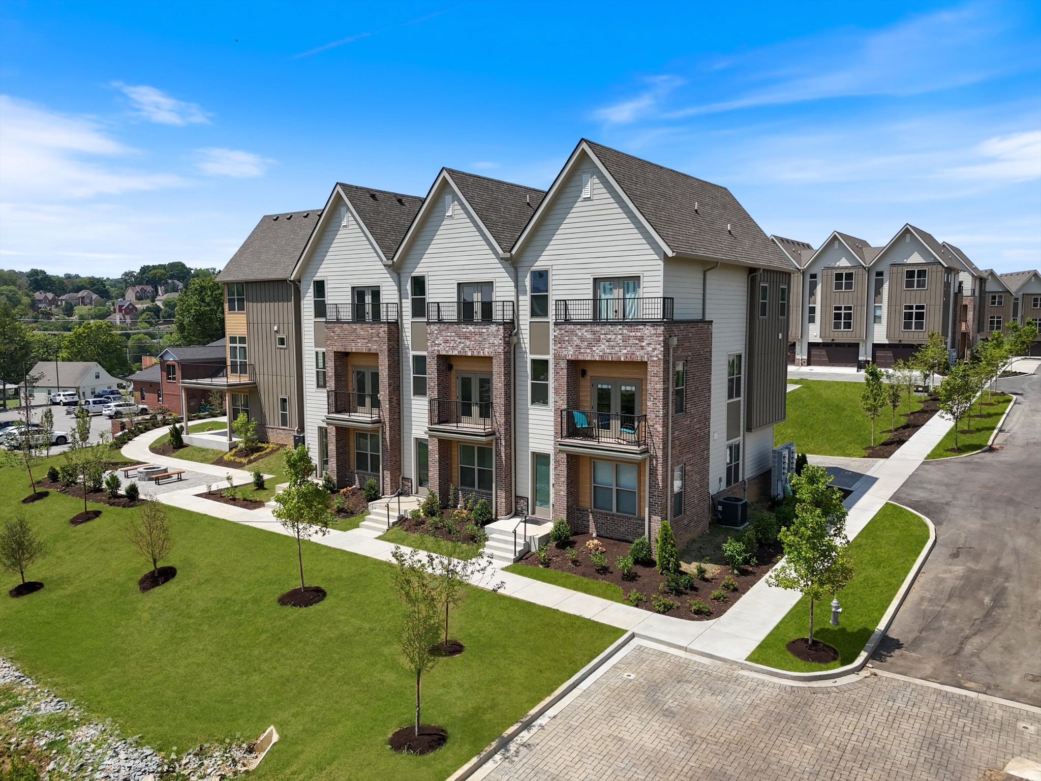 View Nashville, TN 37209 townhome