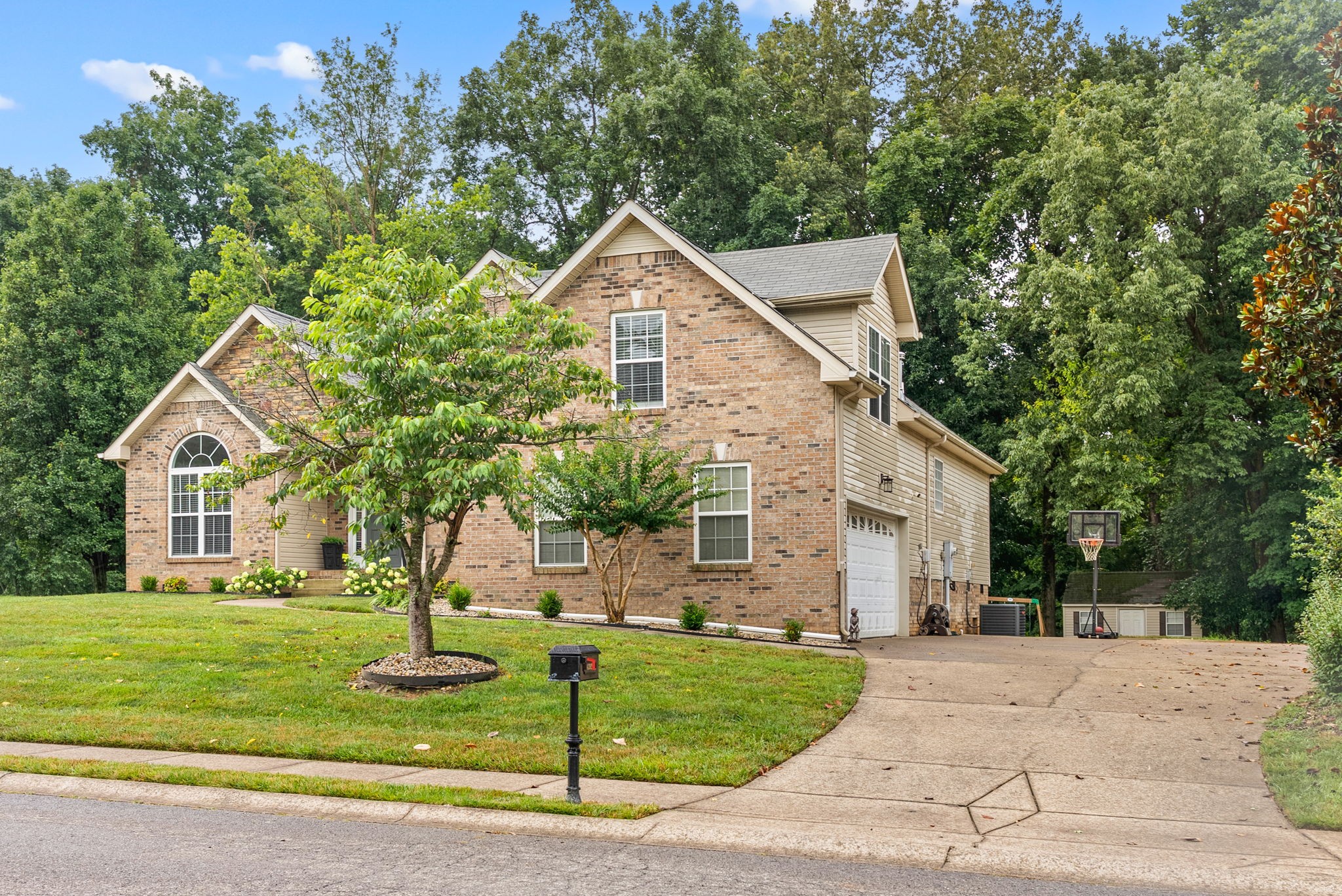 4392 Taylor Hall Ln