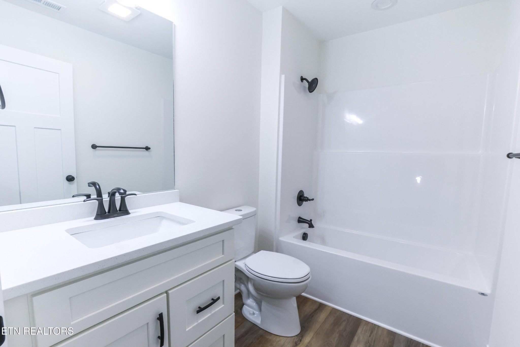 102105 Ken Lewis Way