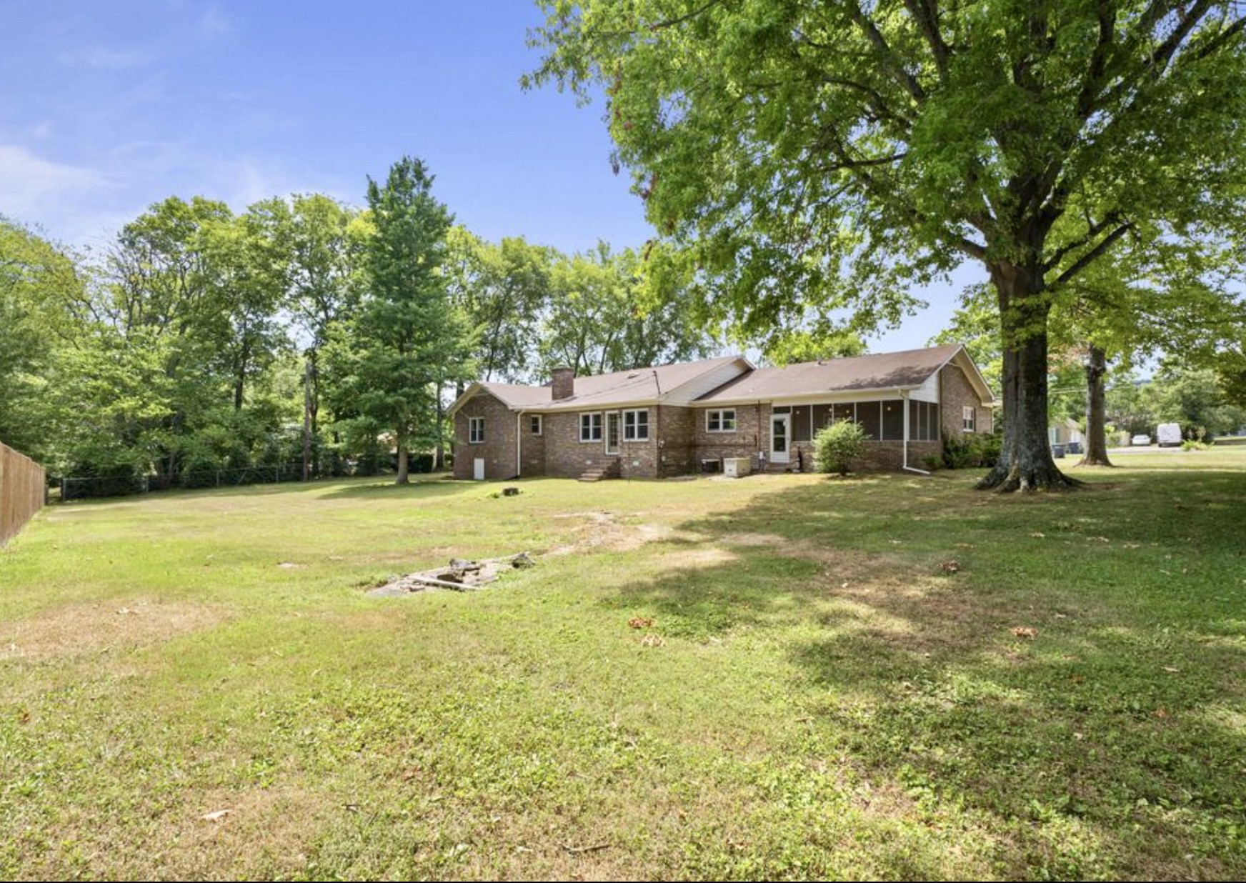 208 Jeffrey Dr