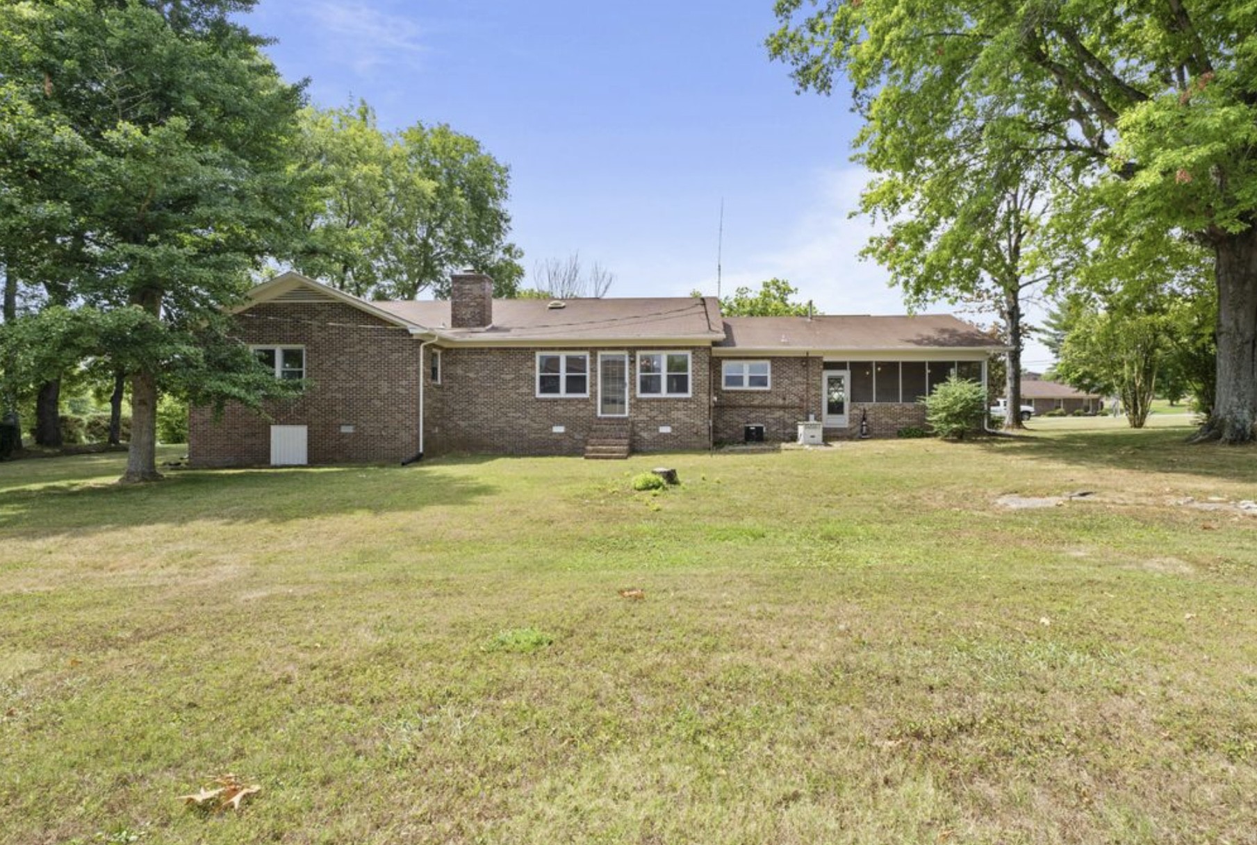 208 Jeffrey Dr