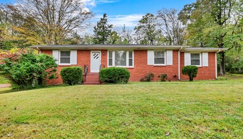 1212 Beverly Hills Dr Clarksville TN 37040