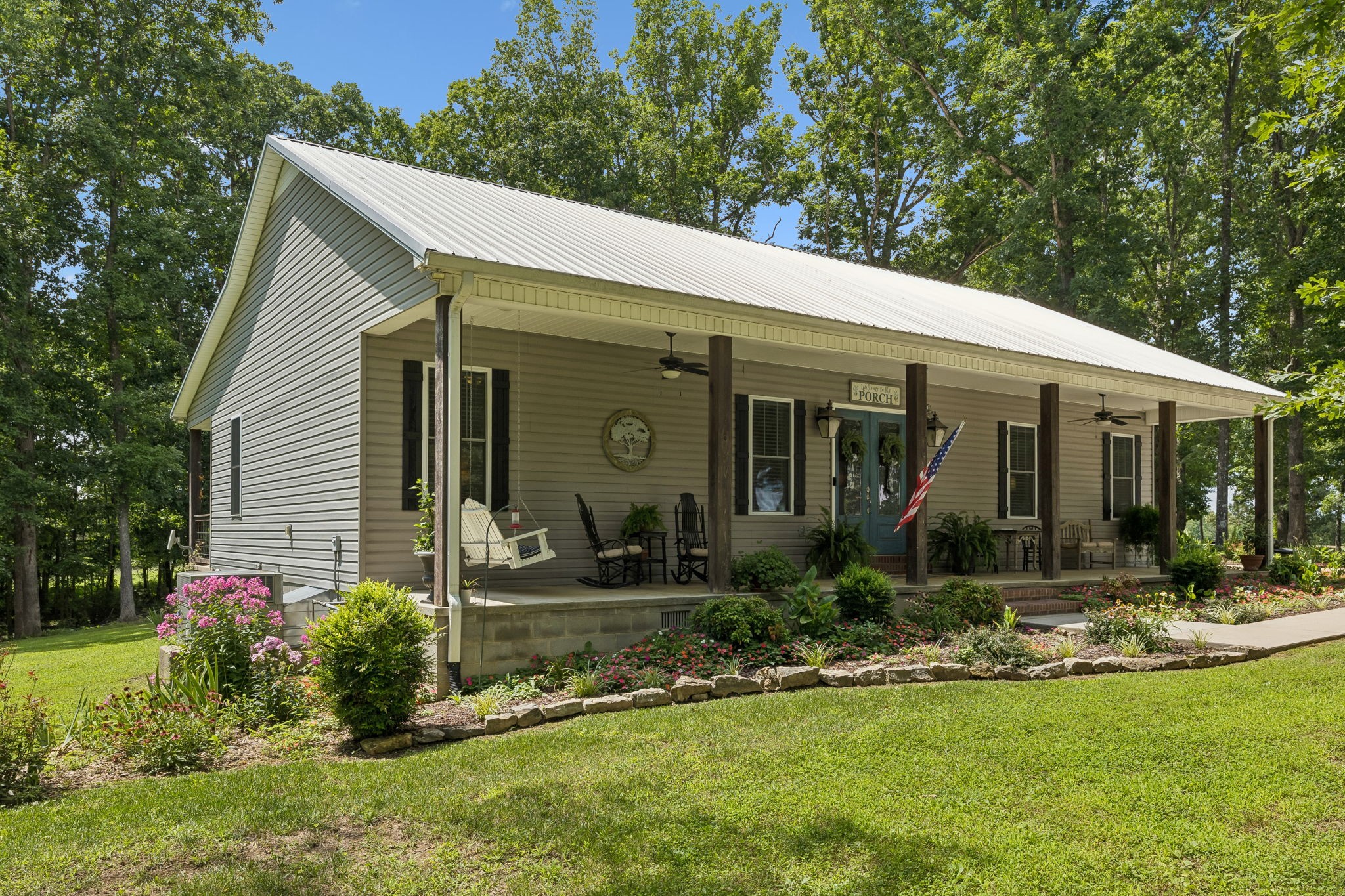 1 Lillie Ln