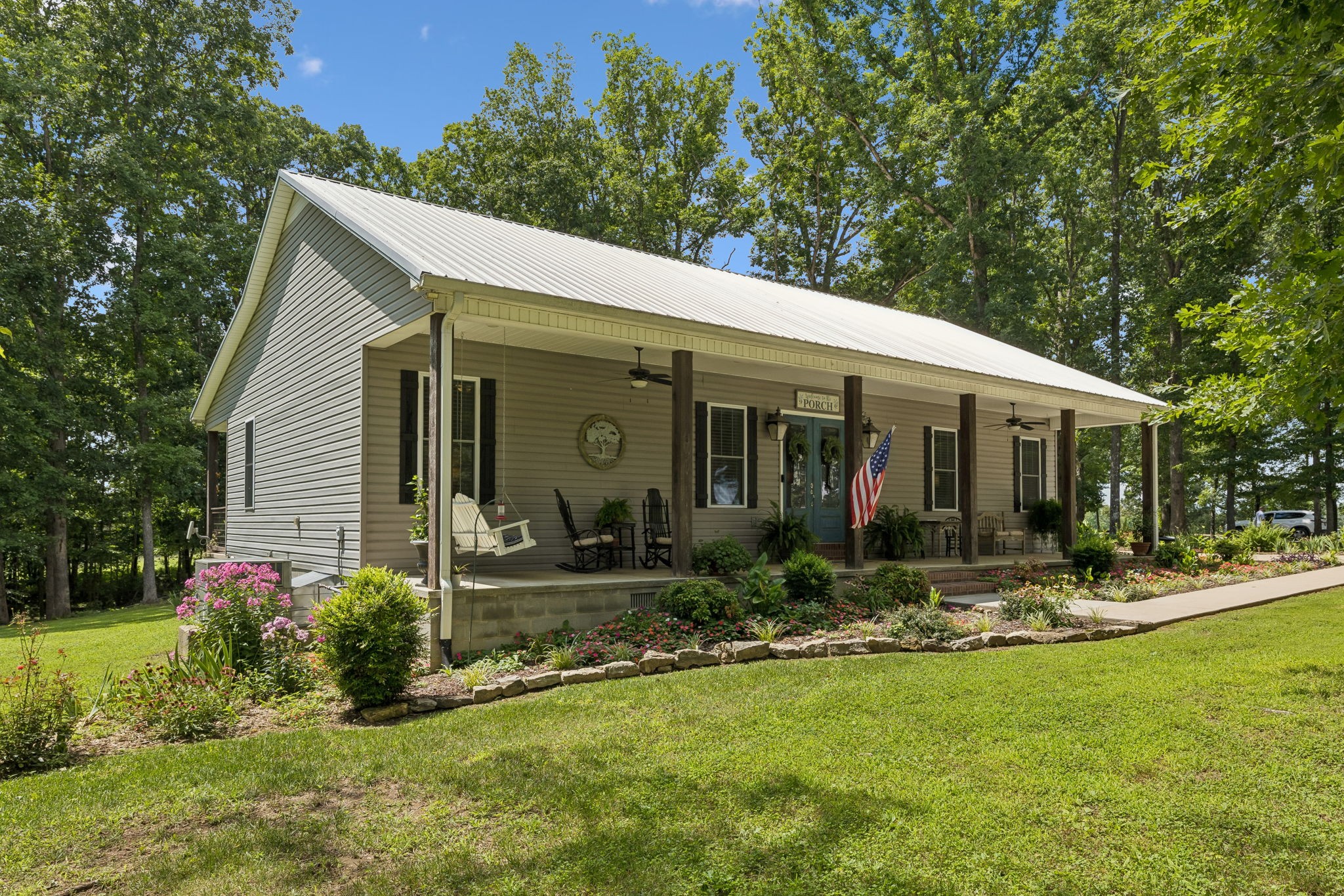 1 Lillie Ln