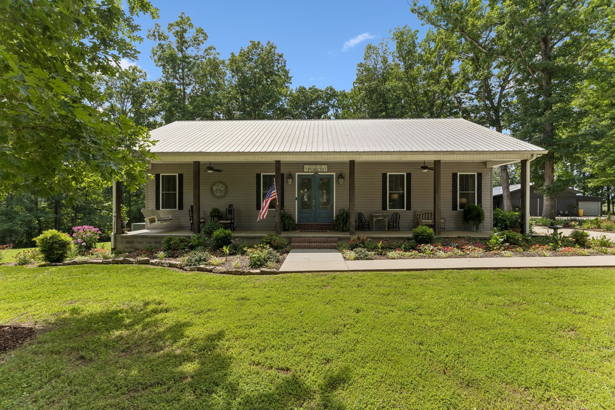 1 Lillie Ln