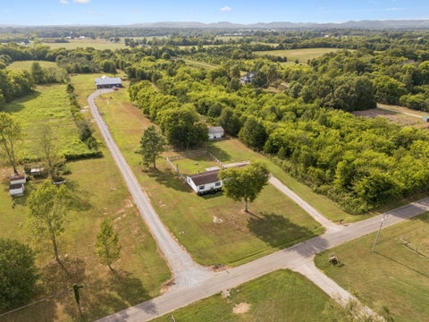Photo of 4976 Comstock Rd, Chapel Hill, TN 37034 (MLS # 3610190)