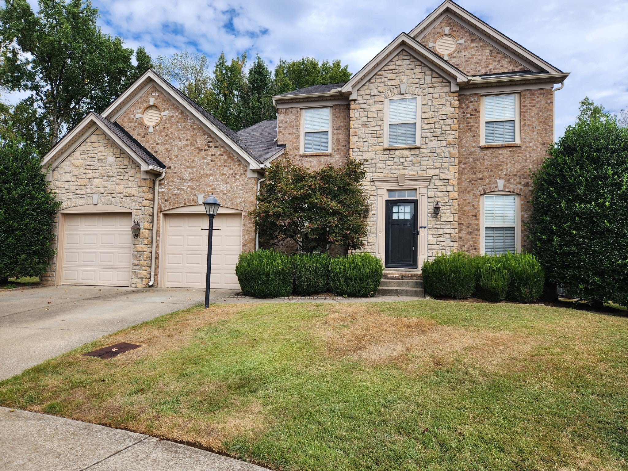 7401 Thornwood Ct