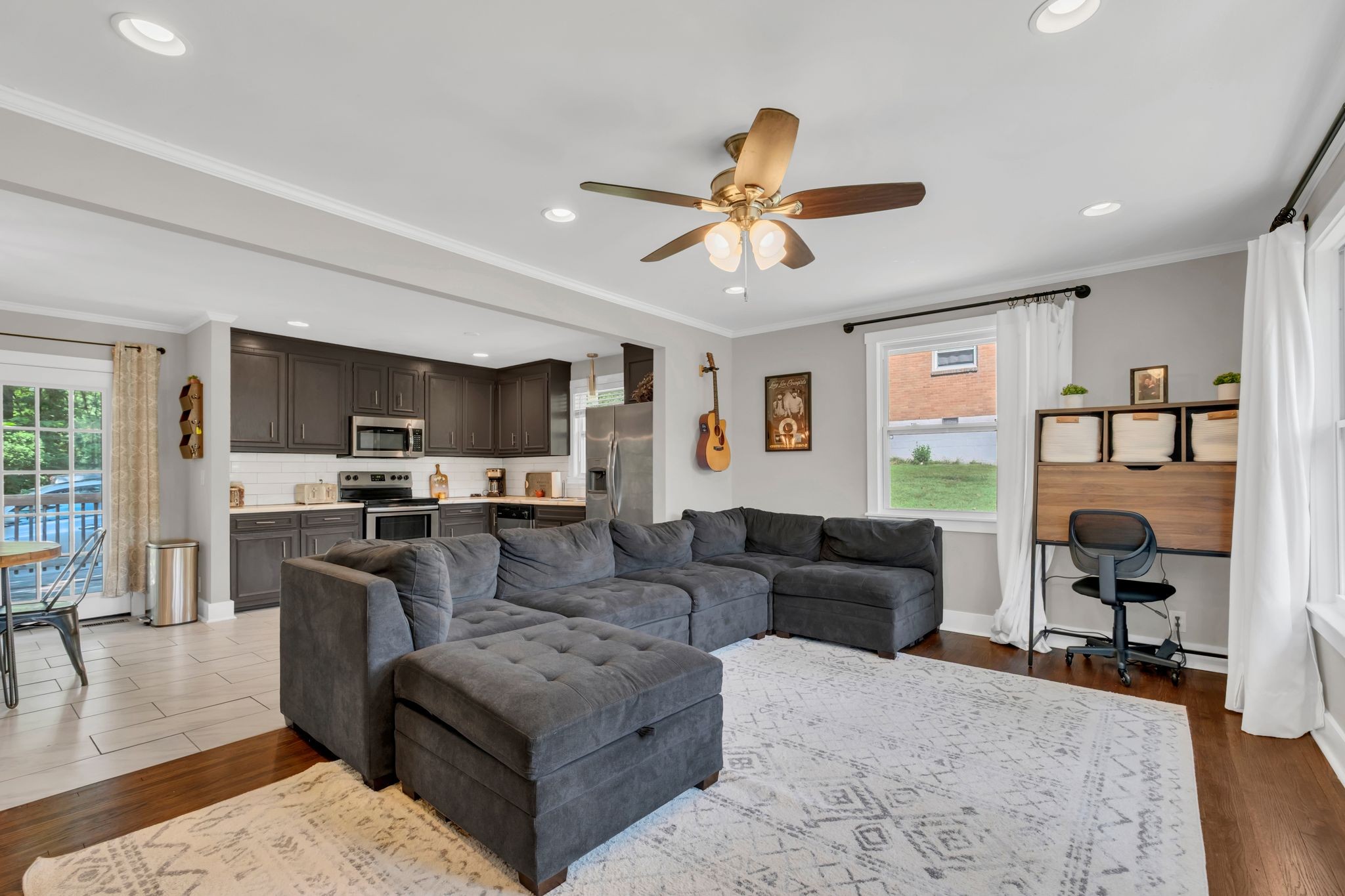 4911 Packard Dr
