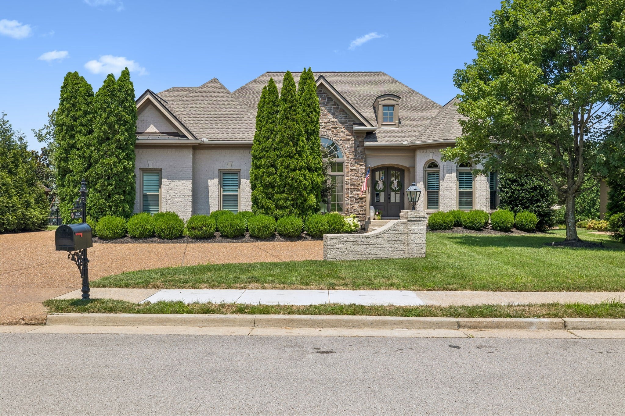 4-bed listing at 9710 Onyx Ln, Brentwood