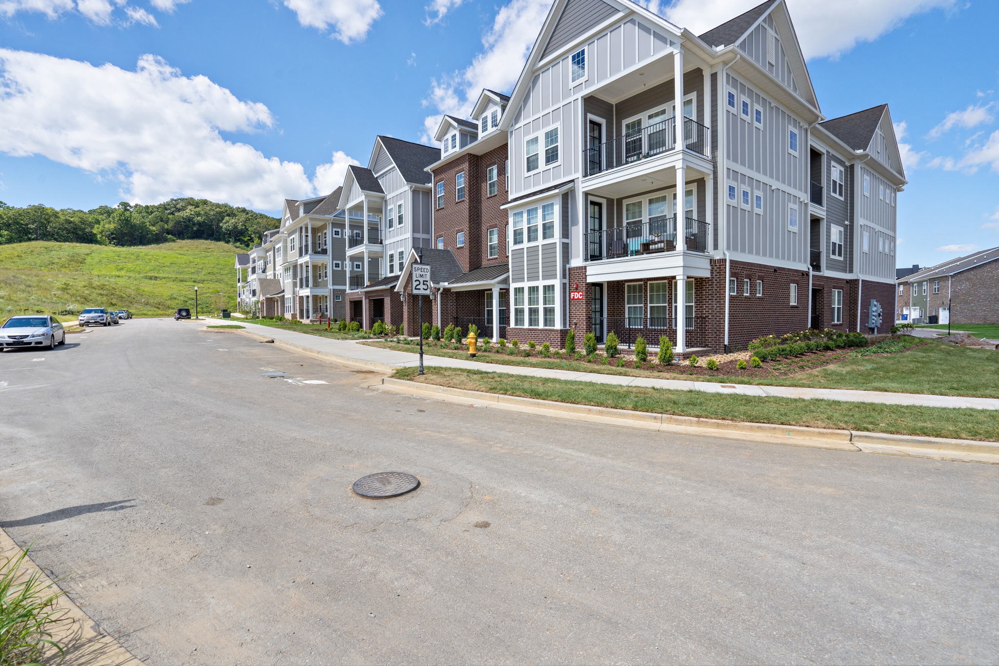 2000 Shadow Green Lane 305