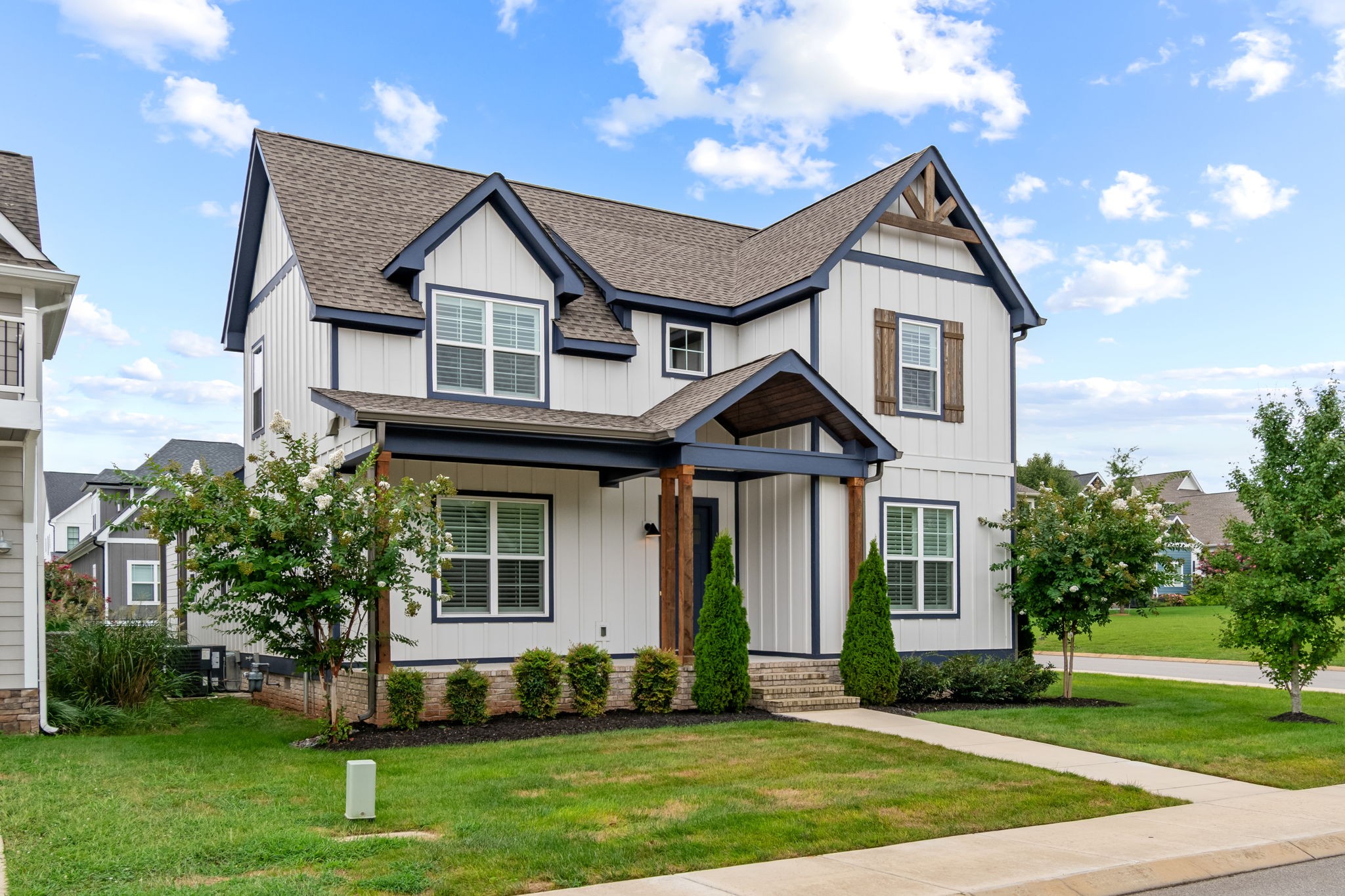 308 Twin Creeks Dr