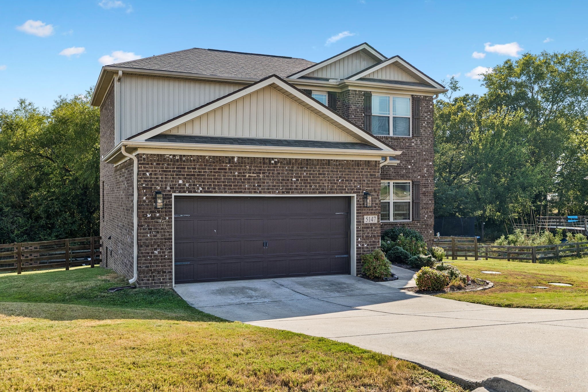 5147 Vinnie Dell Dr