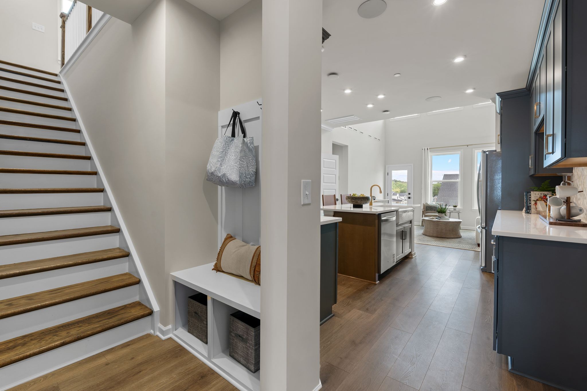 614 Club View Way