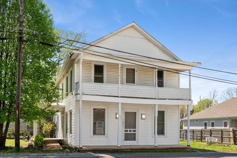 708 Main Street Burns TN 37029