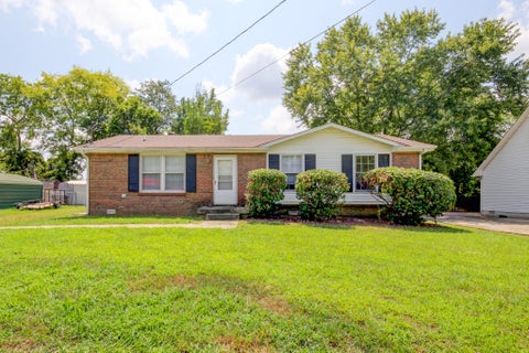 Photo of 410 Bancroft Dr, Clarksville, TN 37042 (MLS # 3528993)
