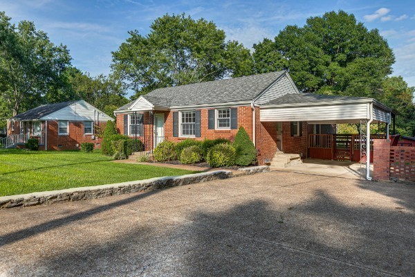 1335 Adams St, Franklin TN 37064 2-bed home, photo 4 of 30