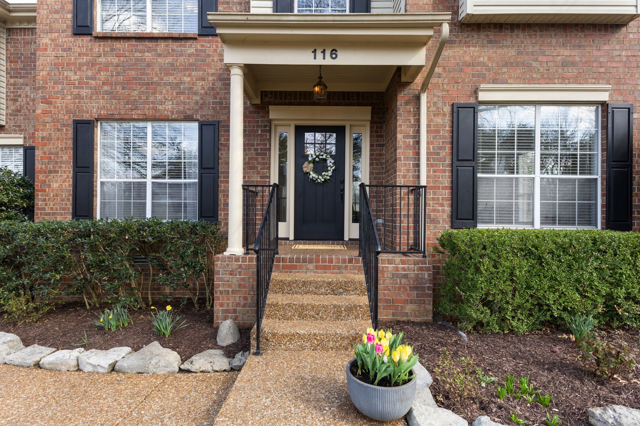 116 Golden Meadow Ln