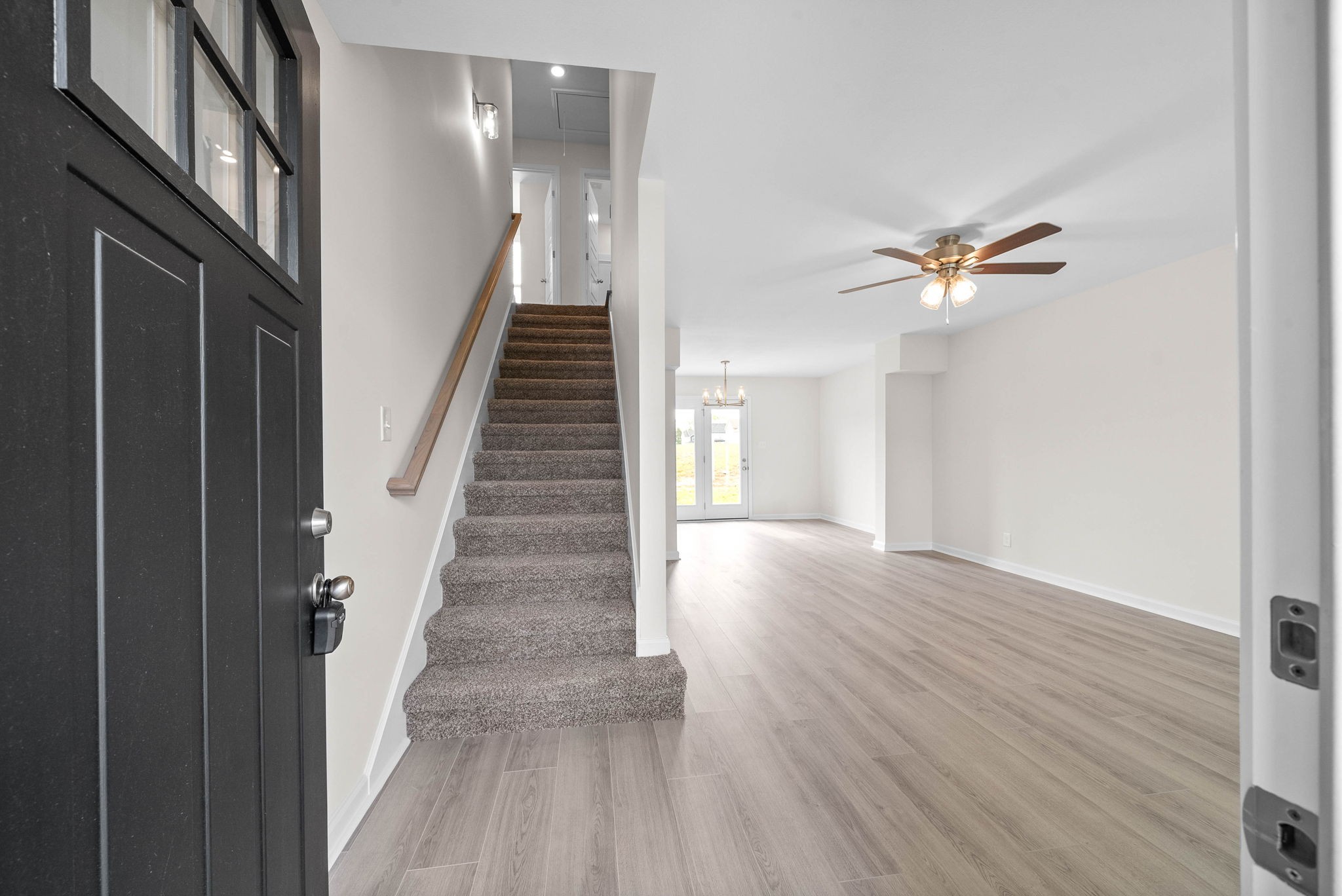 Clarksville, Tennessee 37043, United States, 3 Bedrooms Bedrooms, ,3 BathroomsBathrooms,Residential,Active,113314