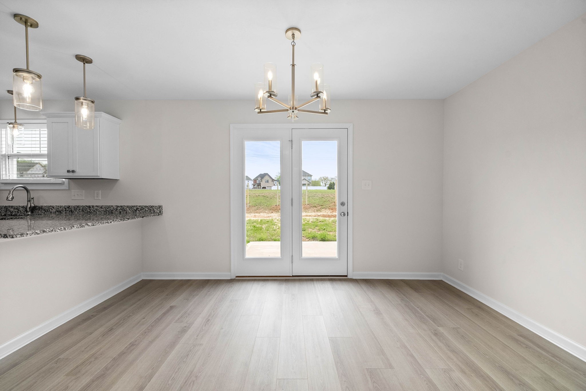 Clarksville, Tennessee 37043, United States, 3 Bedrooms Bedrooms, ,3 BathroomsBathrooms,Residential,Active,113314