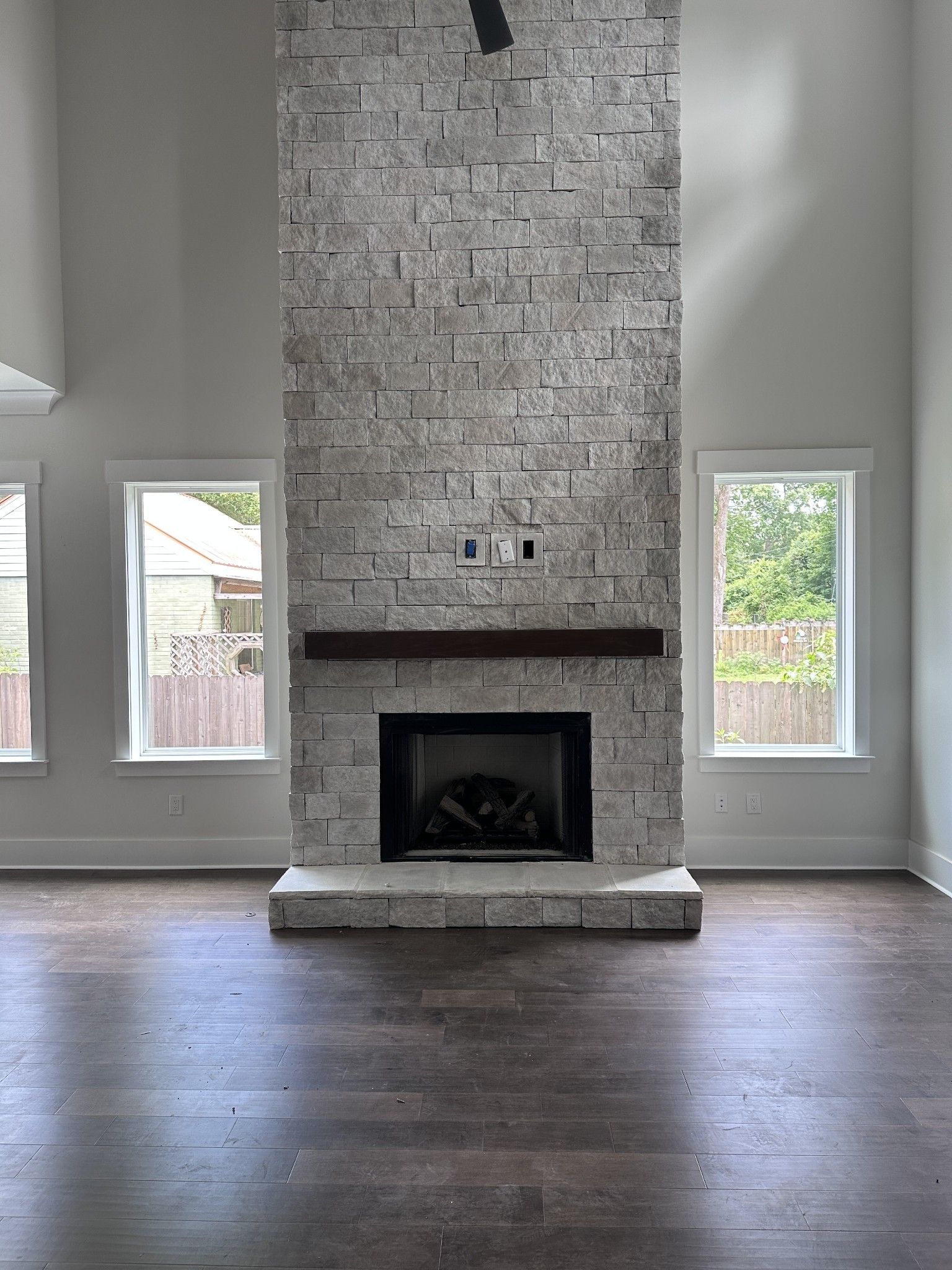 1103 Maplehurst Ln