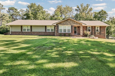 Photo of 1301 Southern Pkwy, Clarksville, TN 37040 (MLS # 3602324)