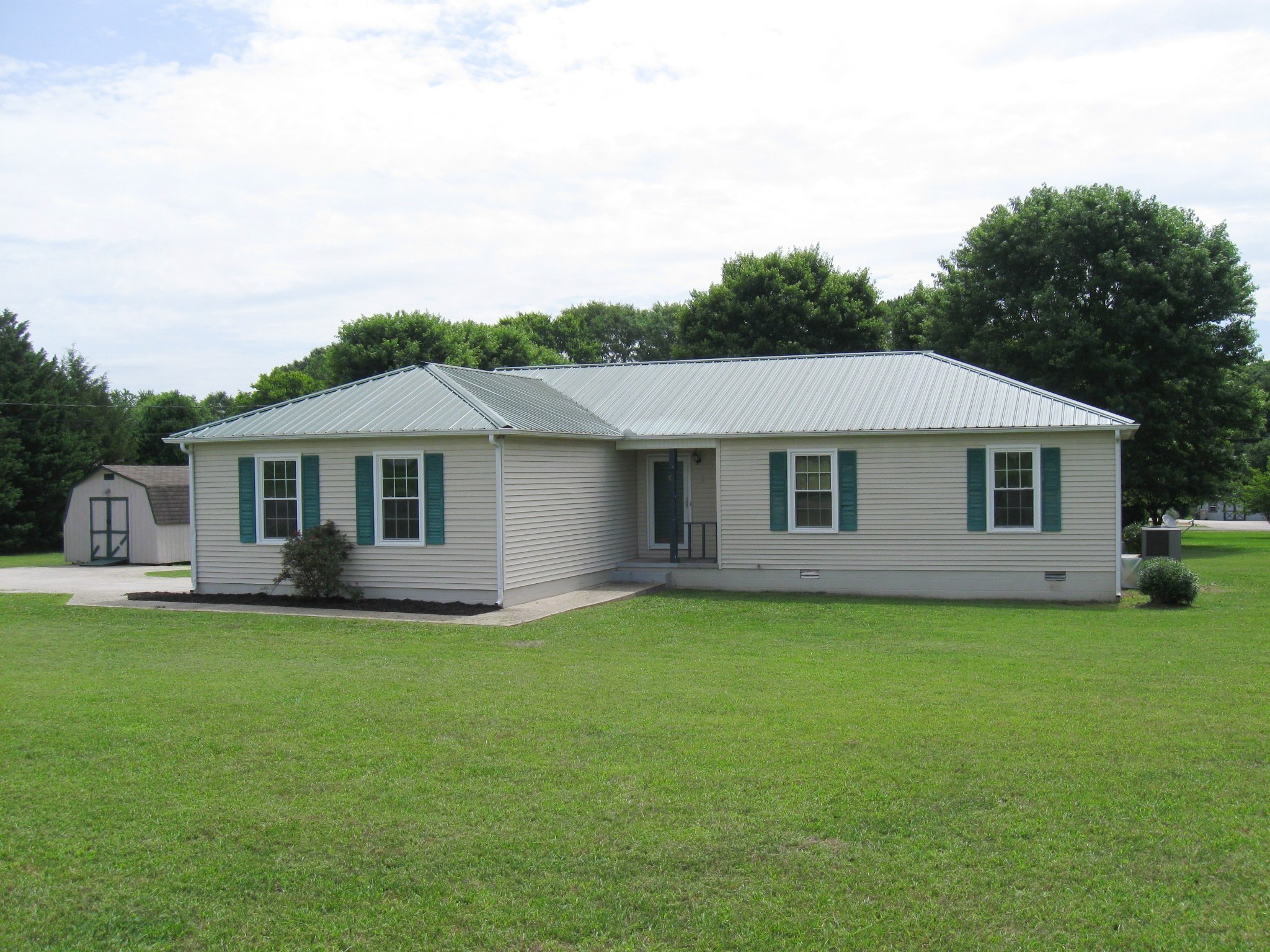 224 Gaines Cir