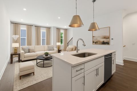 700 James Ave 33 Nashville TN 37209