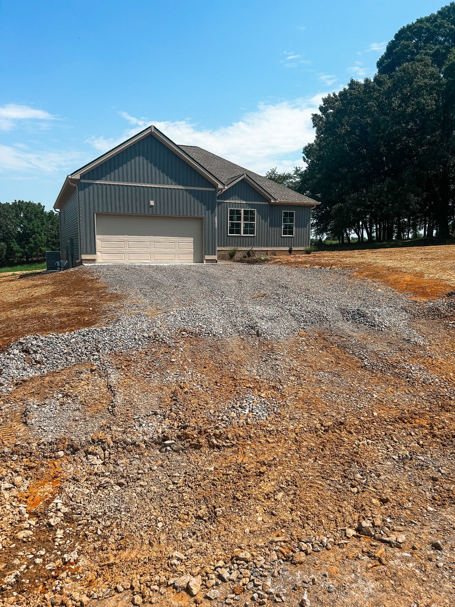 1260 Vickie Ln