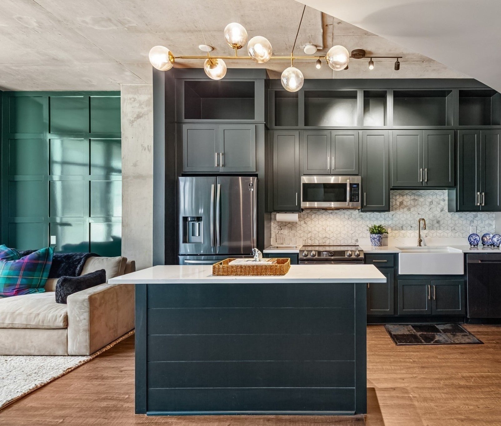 1-bed listing at 600 12th Ave S 902, Nashville