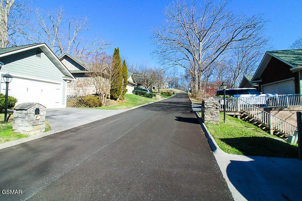 316 Saddleback Way