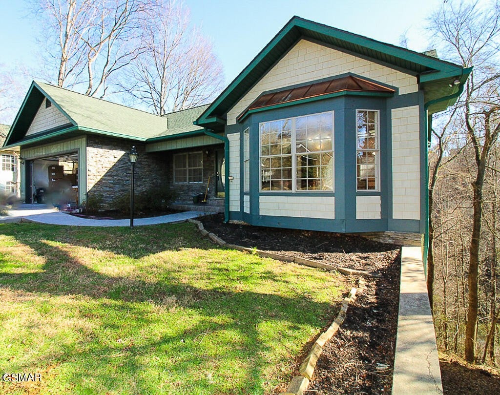 316 Saddleback Way