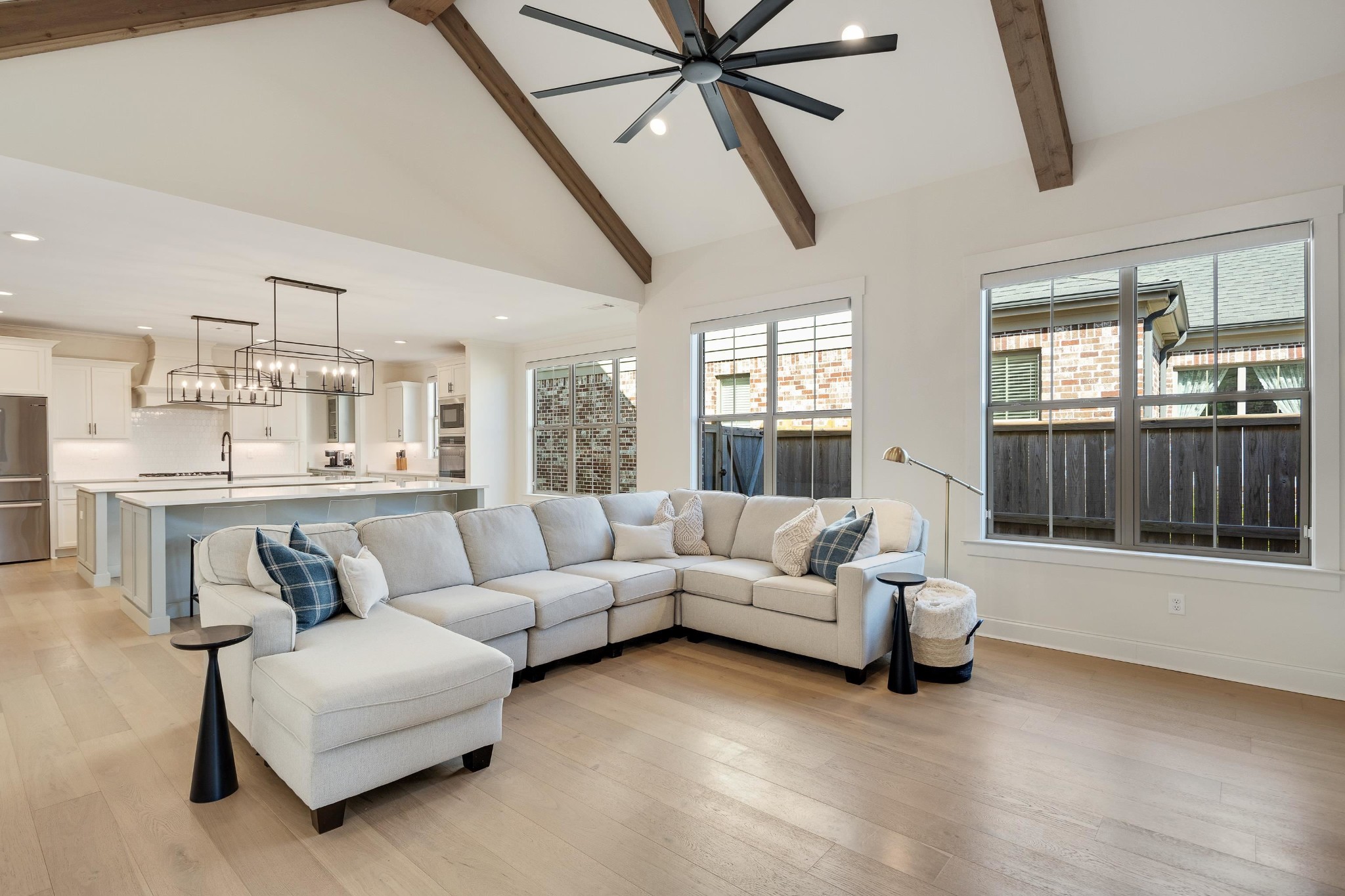 888 CYPRESS VINE CV