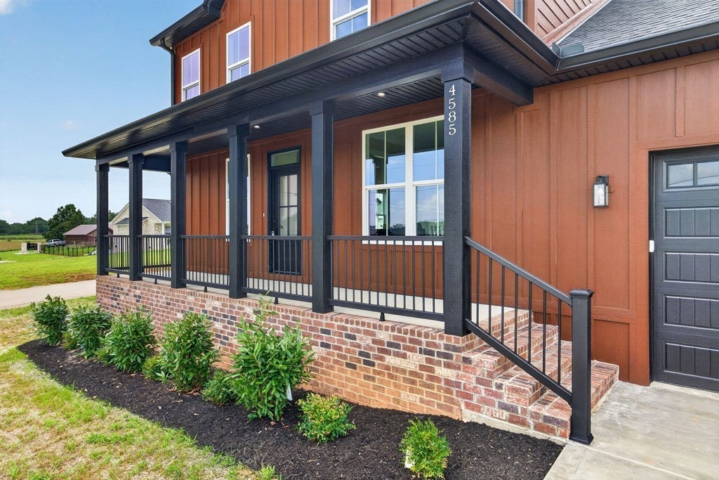 4585 Kate Cir
