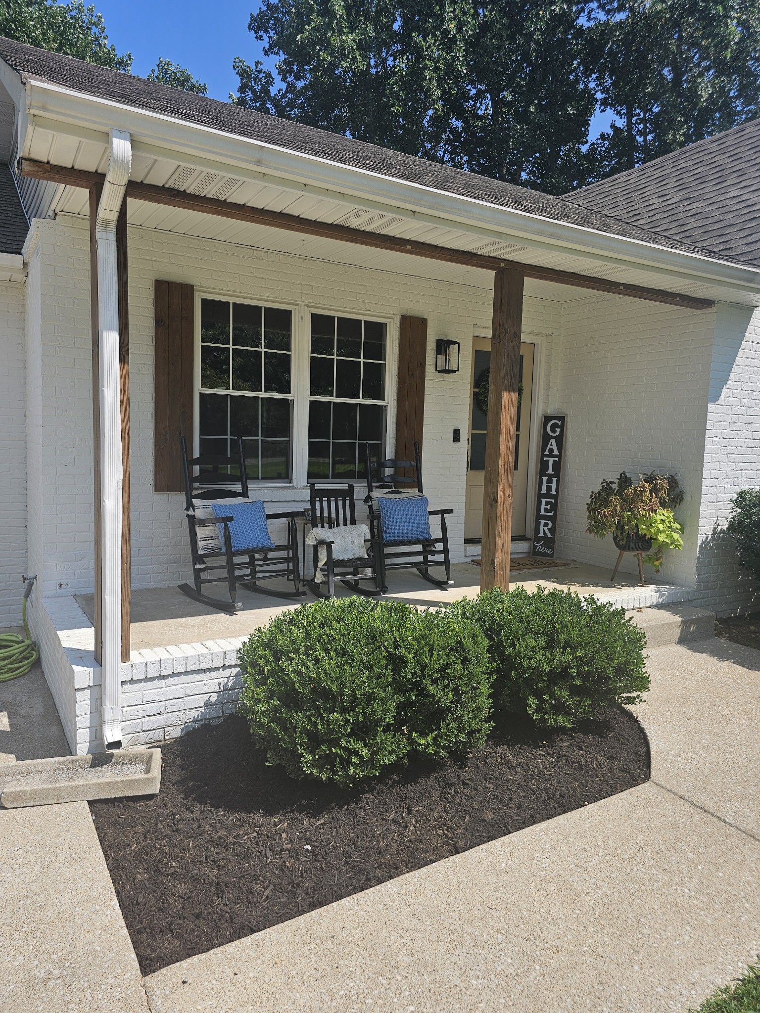 580 Fox Run Ln