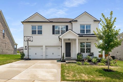 807 Cawthorn Ln Mount Juliet TN 37122