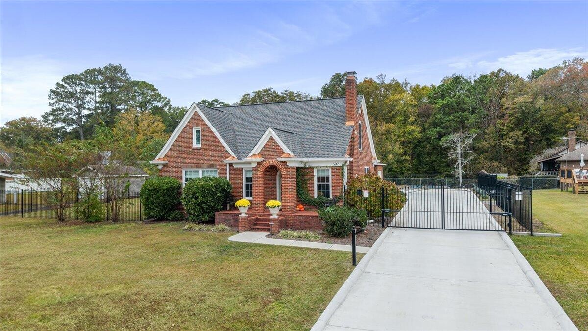 507 Georgetown Road NW